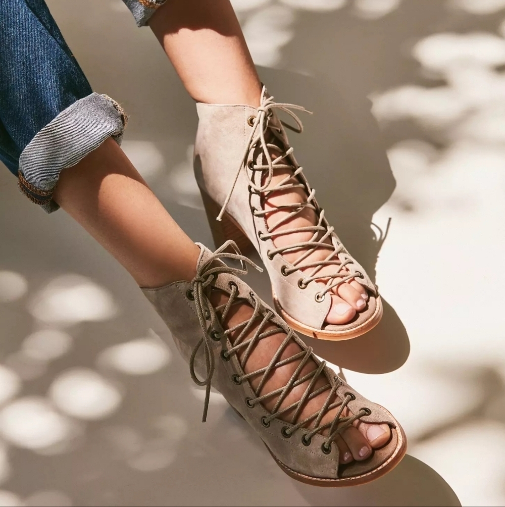 Jeffrey Campbell Cors Suede Leather Lace Up Peep Toe Ankle Booties Light Grey 9 - Picture 16 of 16